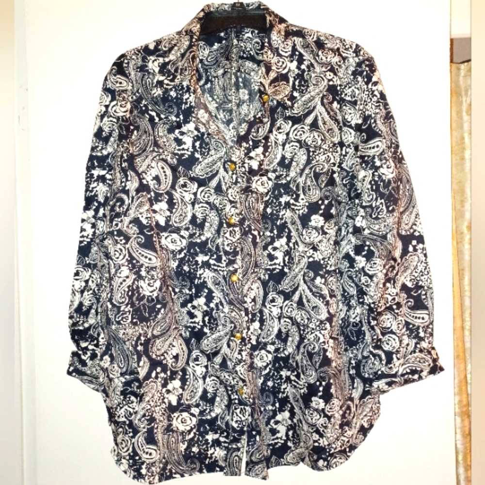 Chaps Button Down Women's Blouse.   Size 3X